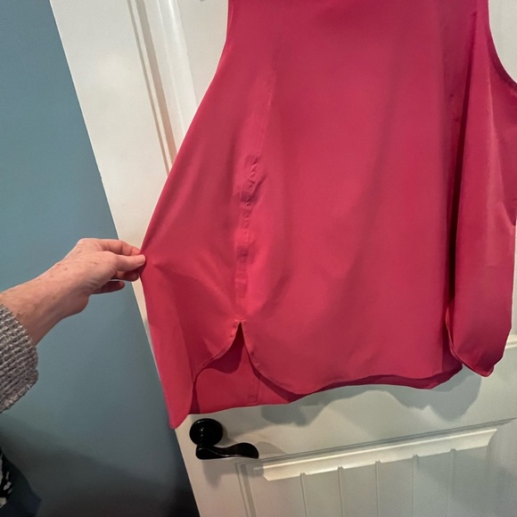 Athleta Active Shirt Ladies Size 1X EUC Sporty Look Lightweight Breathable Move - Picture 4 of 5